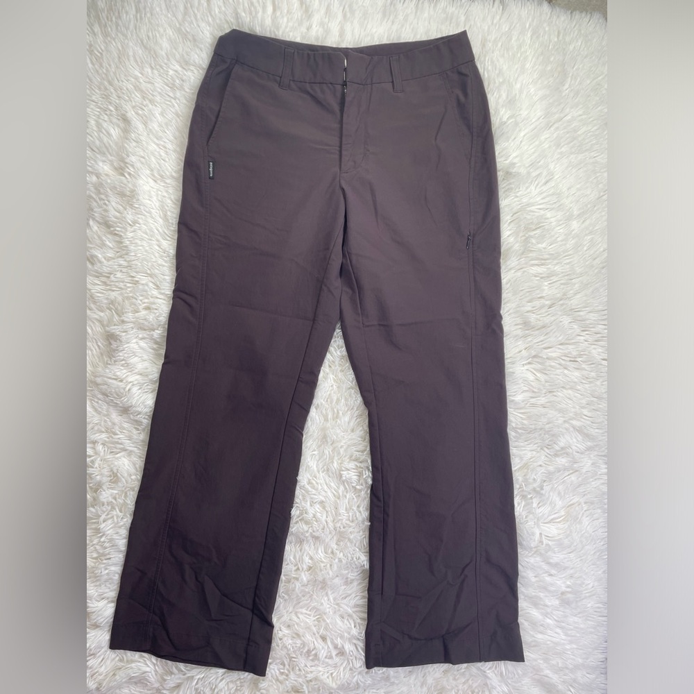 Patagonia Women's 8 Nylon Straight Leg Pants
Hiking Mid Rise Maroon Outdoor